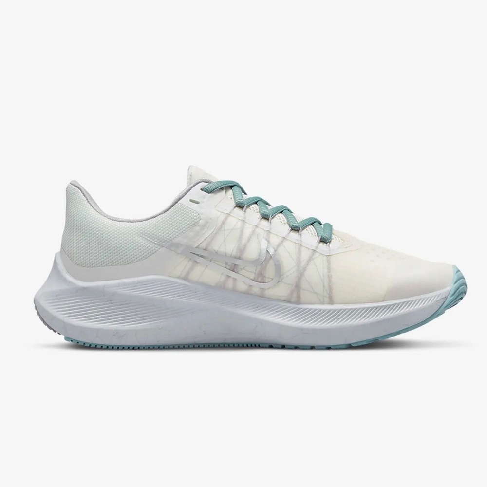 NWT Nike Zoom Winflo 8 Unisex platinum tint/Black-White size 11.5.